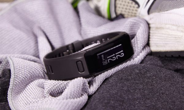 Garmin vs Fitbit : le match des bracelets avec capteur cardiaque