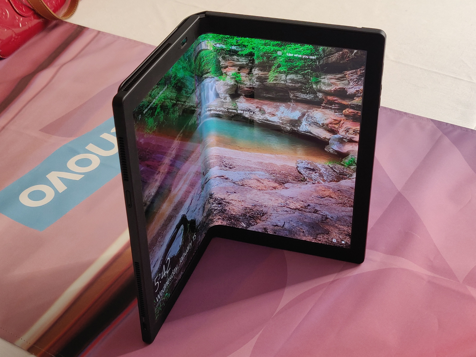 Le ThinkPad X1 Fold de Lenovo est le premier ordinateur portable à