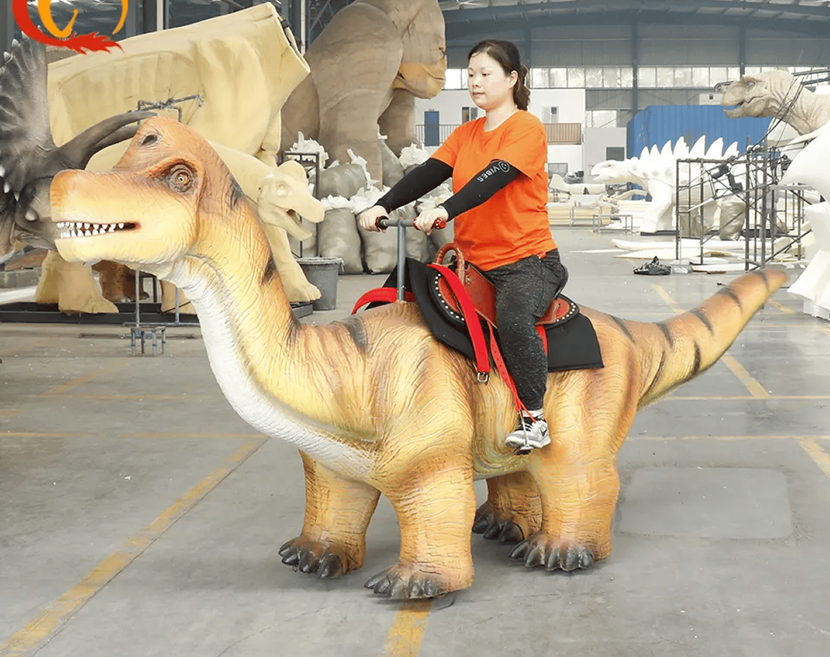 Les dinosaures pourraient revenir sur Terre d'ici 2025, assure le  paléontologue de Jurassic Park