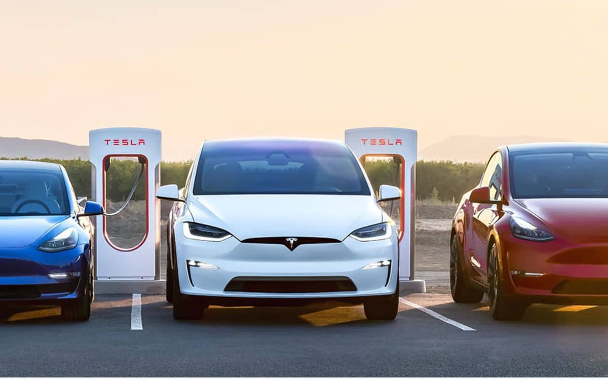 Tesla electric cars battery life