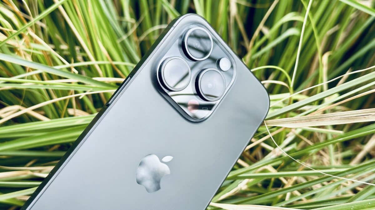 Test : Apple iPhone 15 Pro Max, le meilleur et le plus ennuyeux - Le Monde  Informatique