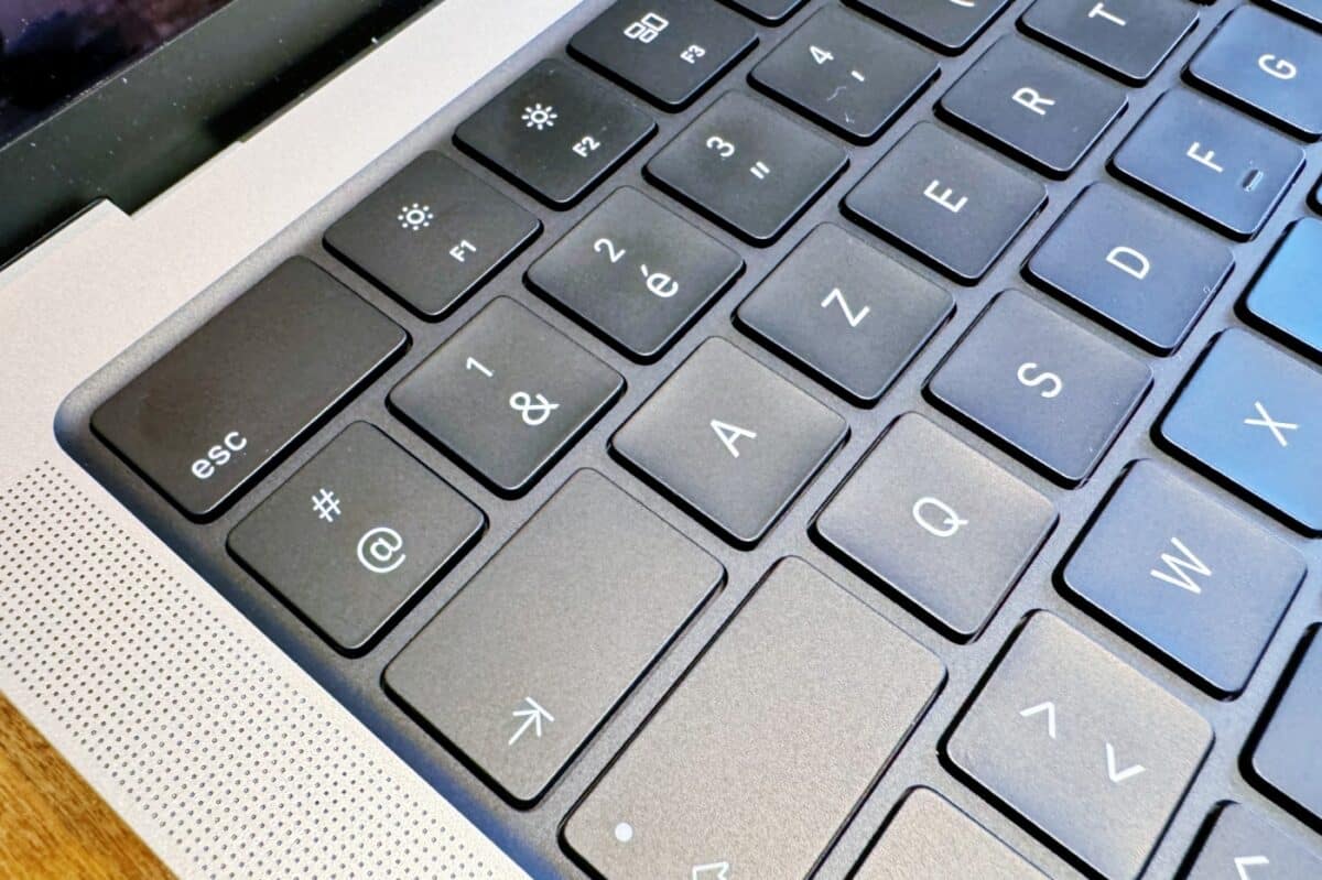 Test du MacBook Pro 14 M3 Max : ce n'est plus un ultraportable, c'est un  avion de chasse