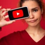 Il est toujours possible de passer la pub sur YouTube, mais attention le bouton est caché