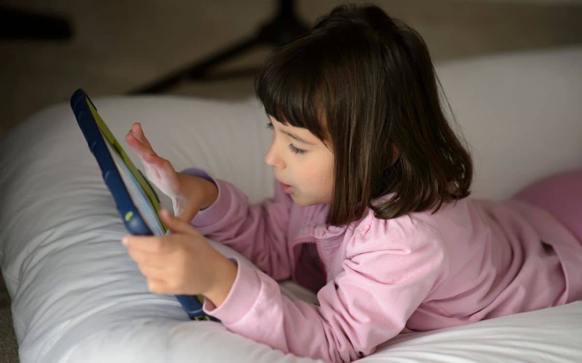 Contrôle parental tablette PC consoles de jeu enfant mineur obligatoire loi
