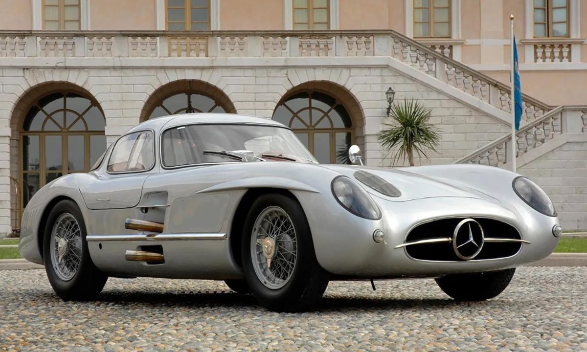 Mercedes-Benz 300 SLR “Uhlenhaut Coupe”