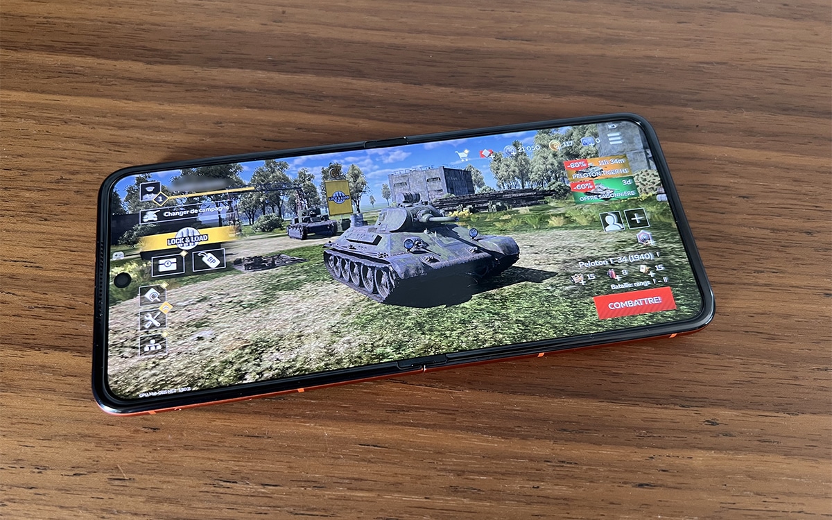 Motorola Razr 50 War Thunder