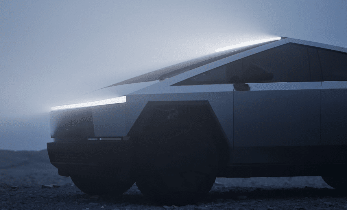 Barre lumineuse Tesla Cybertruck