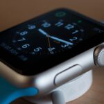 Le brevet d’une Apple Watch avec un double écran pliant a fuité