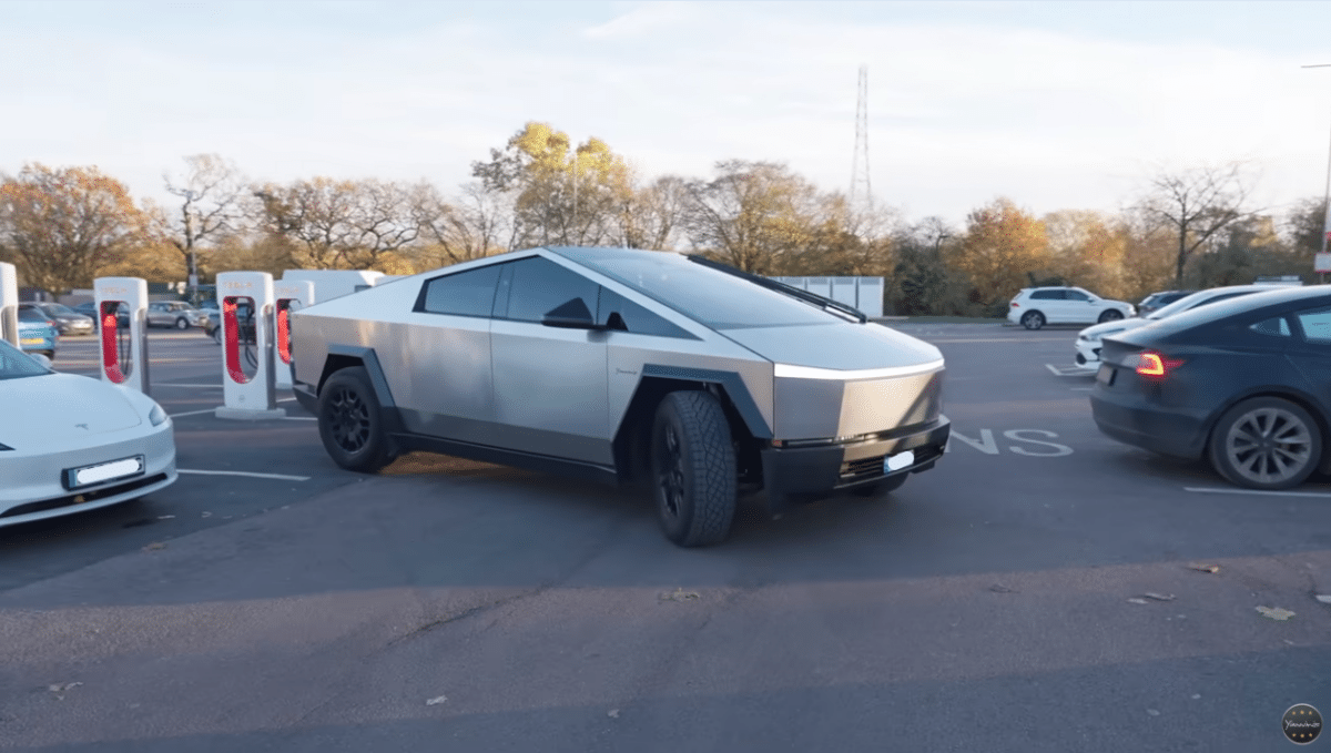 Un Cybertruck au Royaume-uni