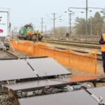 Des panneaux solaires pour utiliser l’espace de voies ferrées inutilisées, l’idée de la SNCF