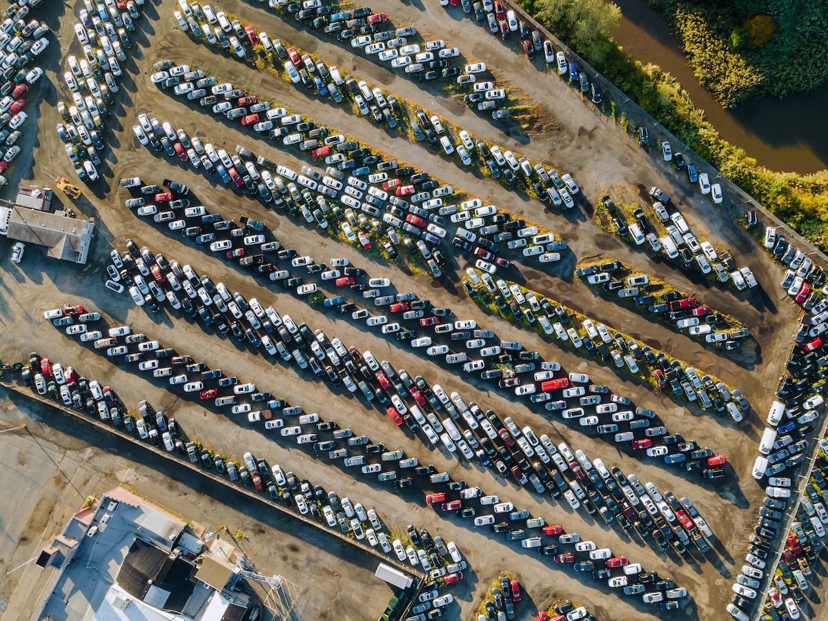 voiture d'occasion en vue aérienne